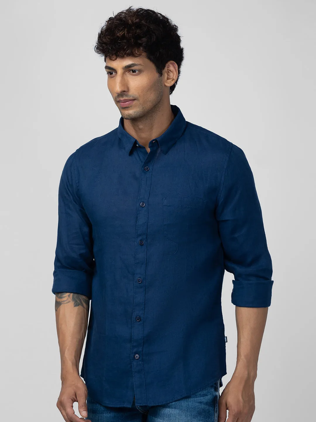 Spykar Men Navy Blue Linen Regular Slim Fit Plain Shirt